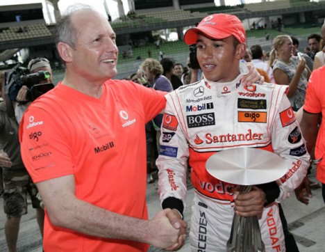 Ron Dennis varsler sin tilbagetræden inden for 5 år